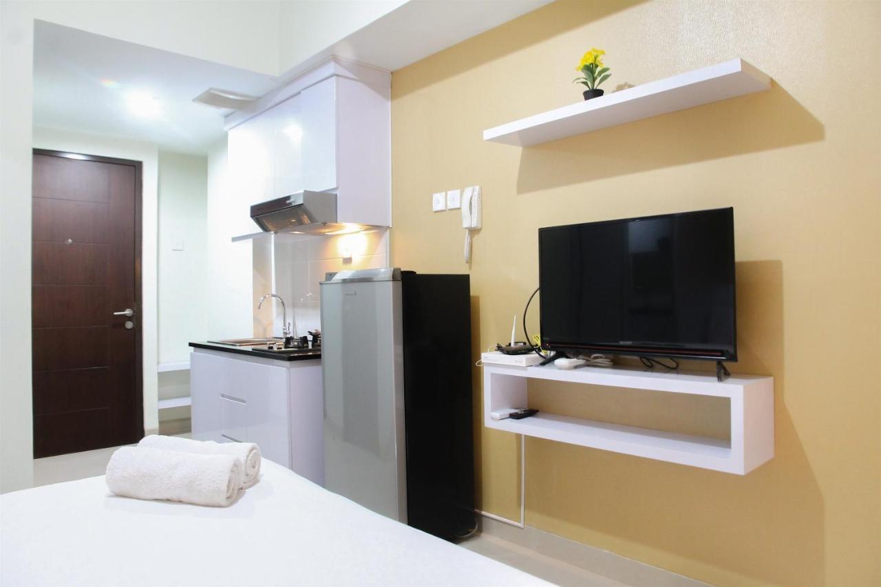 Comfortable Studio Apartment Grand Dhika City By Travelio Bekasi Exterior photo
